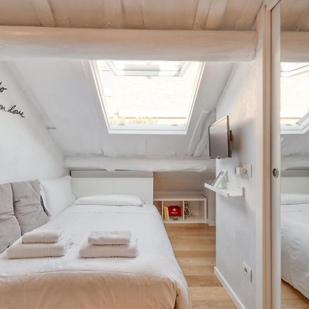 Bright Mini Studio In The Heart Of Milan Bagian luar foto